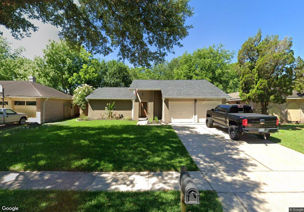 16326 Forest Bend Ave, Friendswood, TX 77546 - photo 1