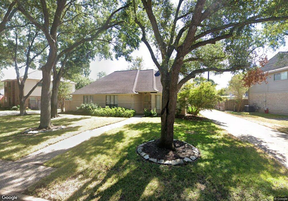7642 Club Lake Dr, Houston, TX 77095 - photo 1