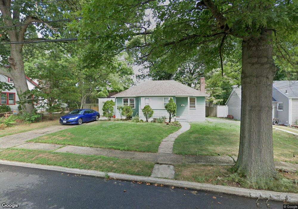 428 Cornell Ave, Rockville Centre, NY 11570 - photo 1