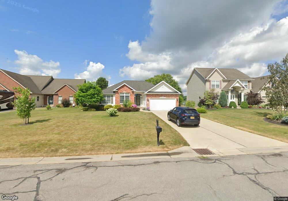 7148 Lakeside Dr, Niagara Falls, NY 14304 - photo 1