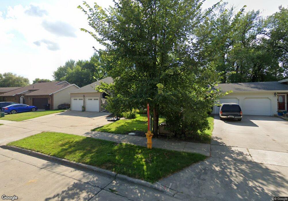 1206 S 21st St, Grand Forks, ND 58201 - photo 1
