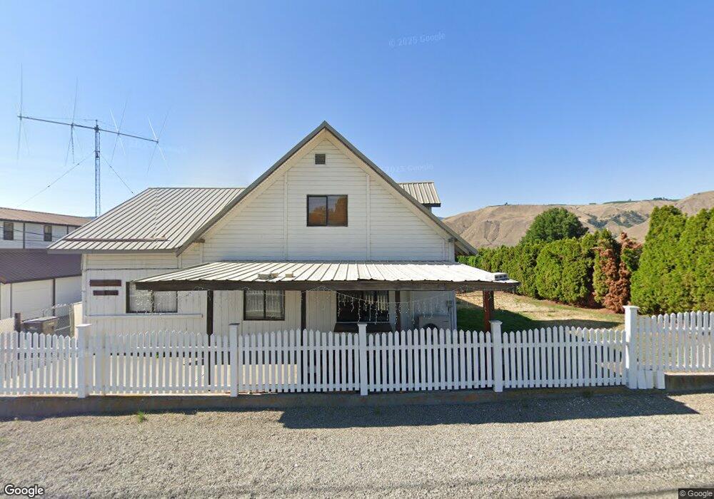 1870 6th St SE, East Wenatchee, WA 98802 - photo 1