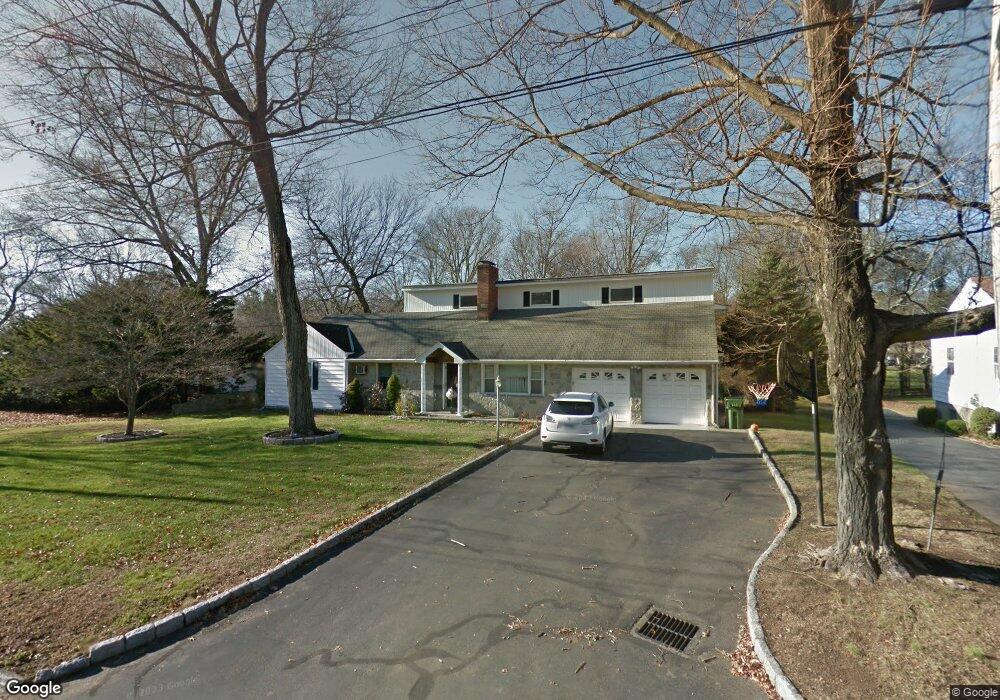 18 Candlewood Rd, Trumbull, CT 06611 - photo 1