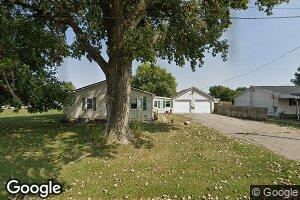 742 N Camfield St, Sullivan, IL 61951