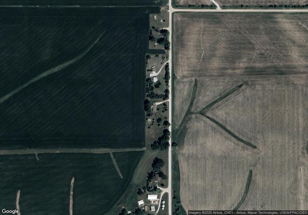 1461 W 52nd St S, Newton, IA 50208 - photo 1