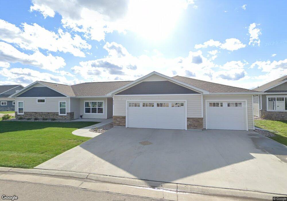 812 Sunflower Rd, Brookings, SD 57006 - photo 1