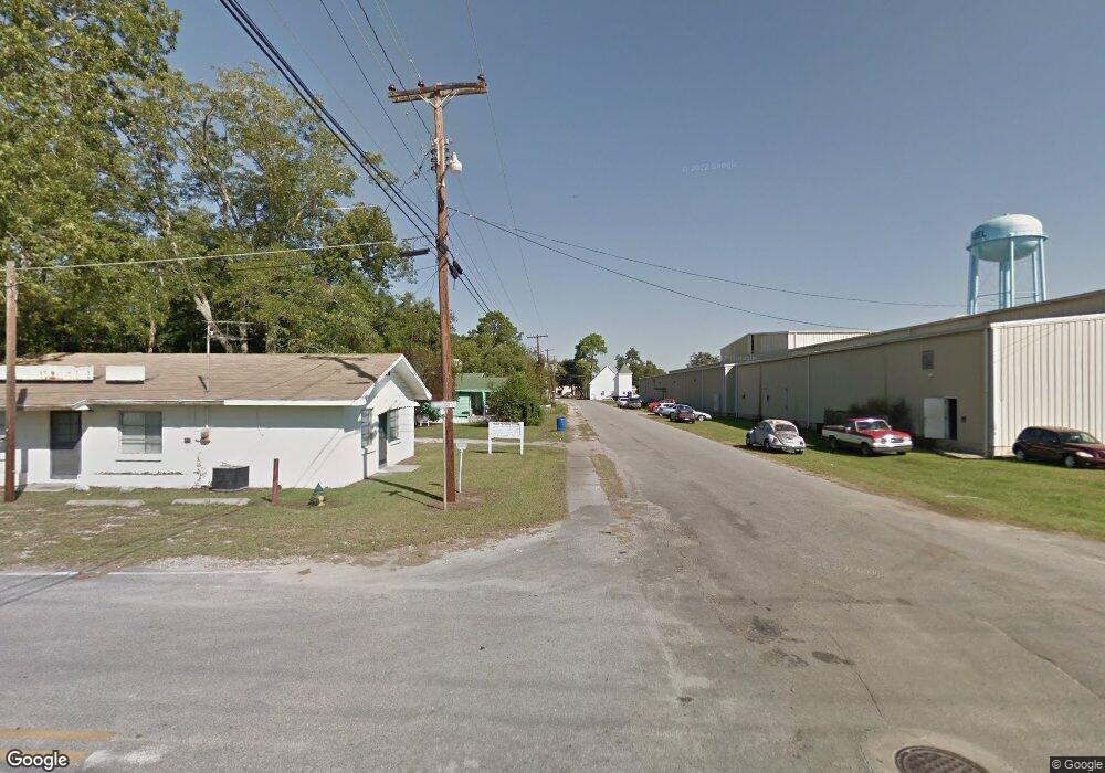 211 N Maple St, Adel, GA 31620 - photo 1