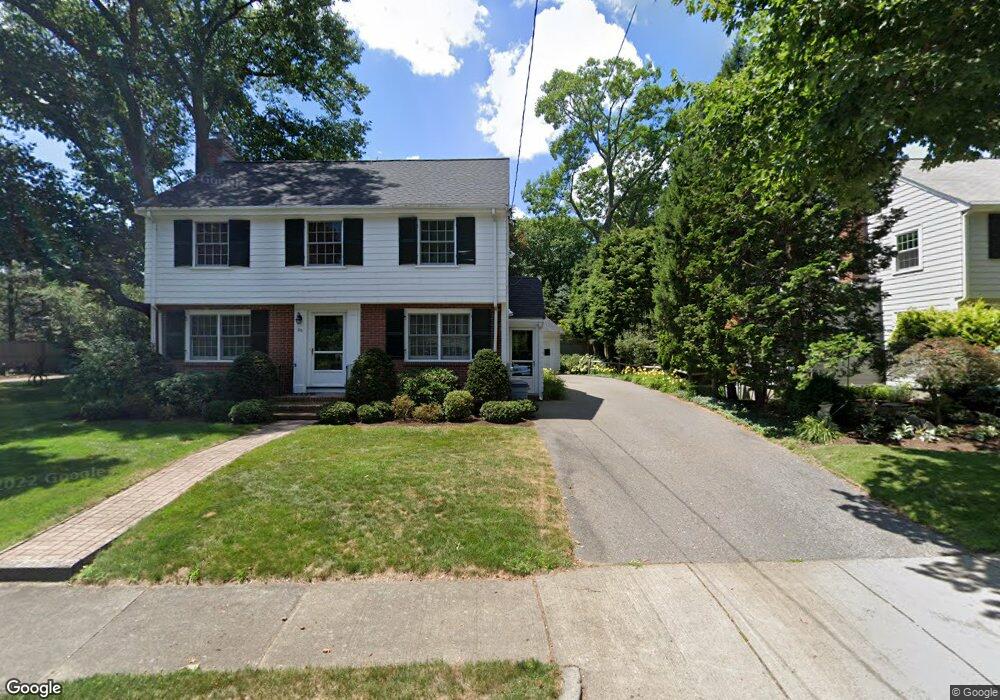 18 Rochester Rd unit 1, Newton, MA 02458 - photo 1