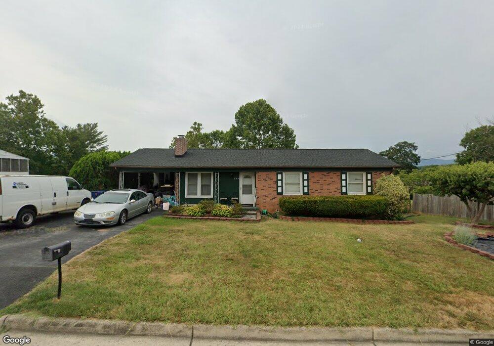 824 W 15th St, Front Royal, VA 22630 - photo 1