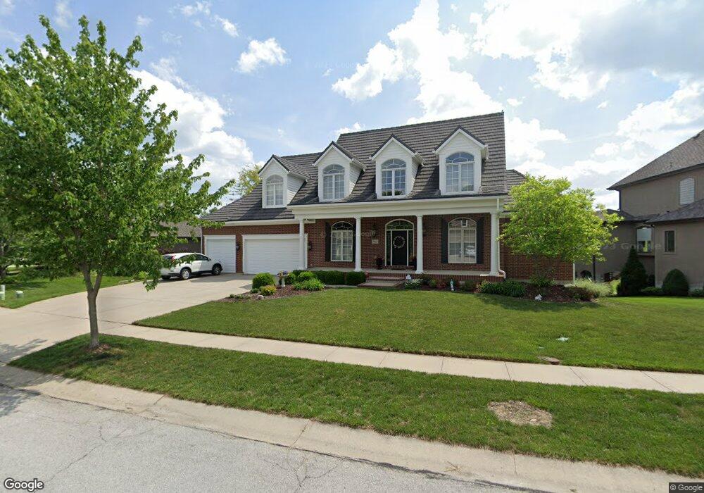 9623 Deer Run St, Lenexa, KS 66220 - photo 1