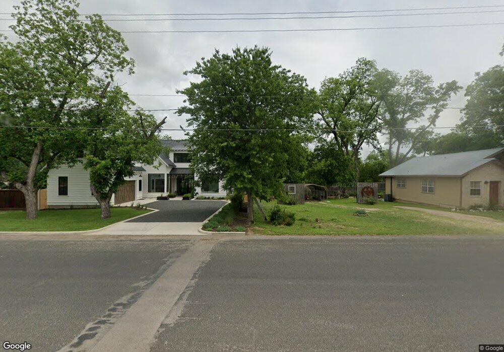207 N Cherry St, Fredericksburg, TX 78624 - photo 1