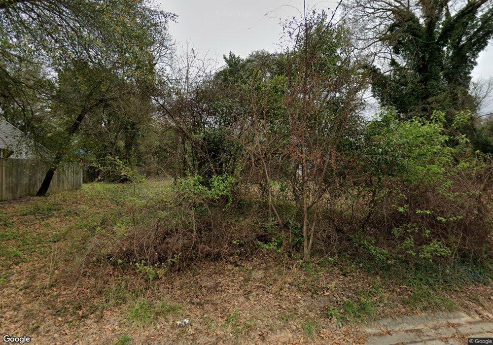 1001 Davis Ct, Fayetteville, NC 28305 - photo 1