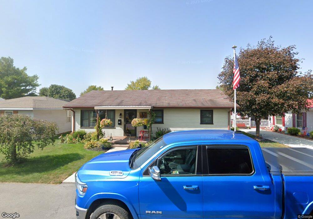 722 Oak St, Tipton, IN 46072 - photo 1