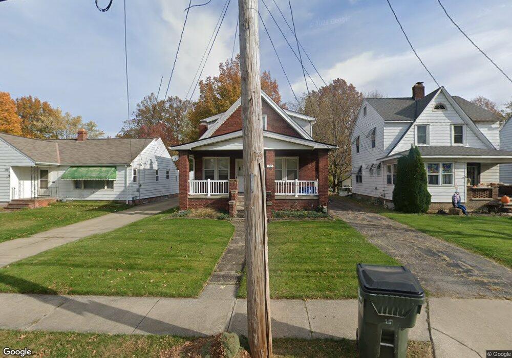 1705 Robindale St, Wickliffe, OH 44092 - photo 1