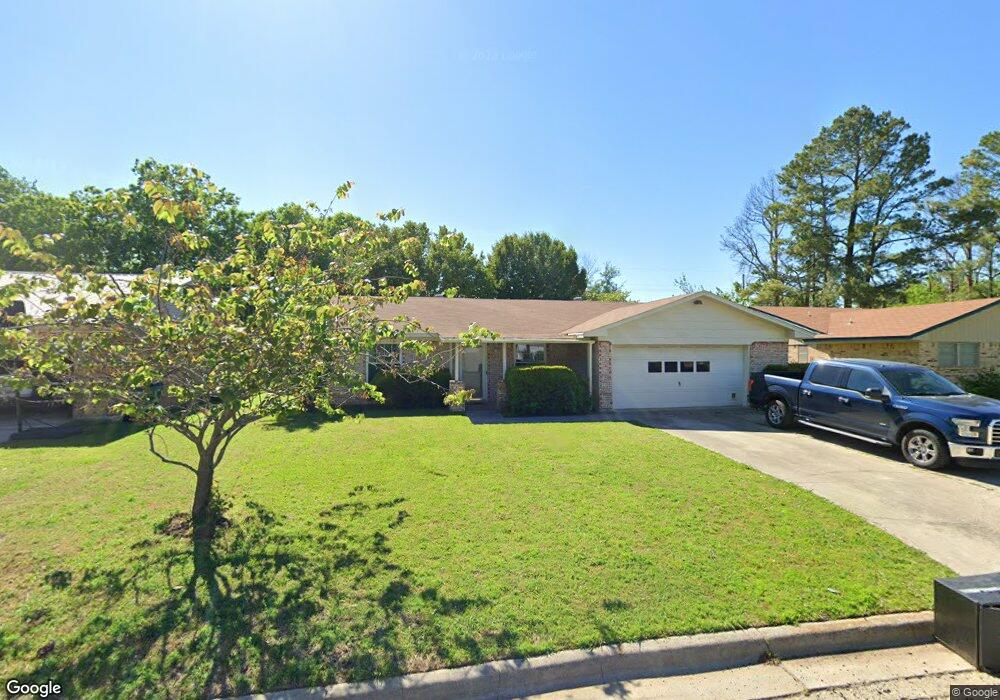 1011 Kent Dr, Gainesville, TX 76240 - photo 1