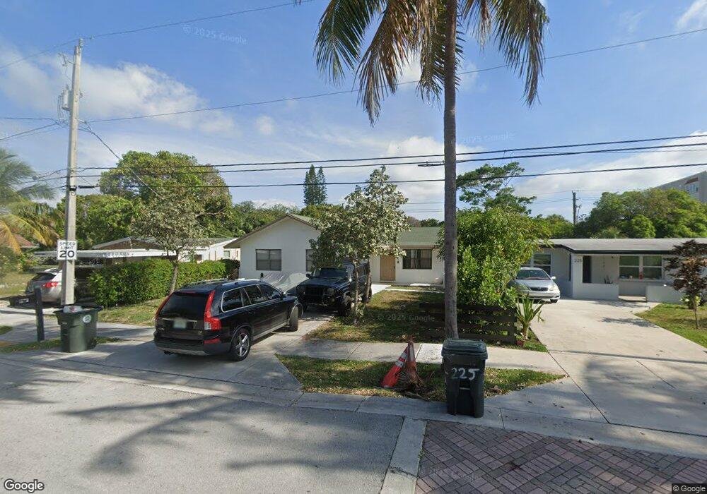 217 NE 15th Terrace, Boca Raton, FL 33432 - photo 1