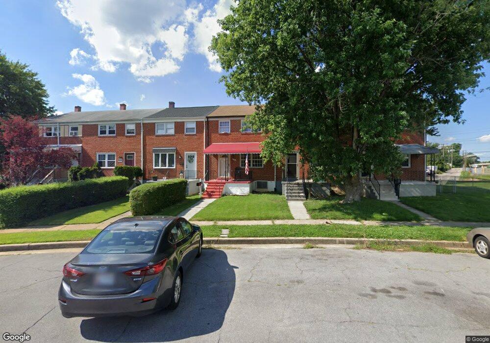 219 Southeastern Ct, Essex, MD 21221 - photo 1