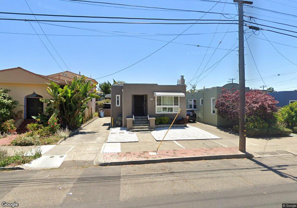 1304 Russell St, Berkeley, CA 94702 - photo 1