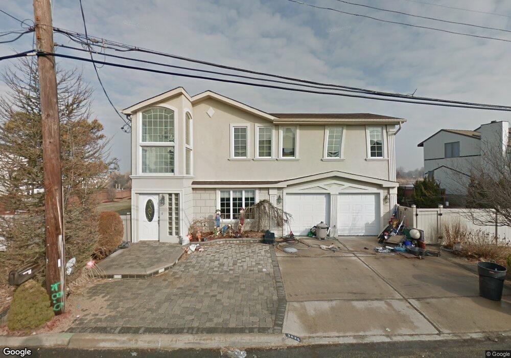 3625 Somerset Dr, Seaford, NY 11783 - photo 1