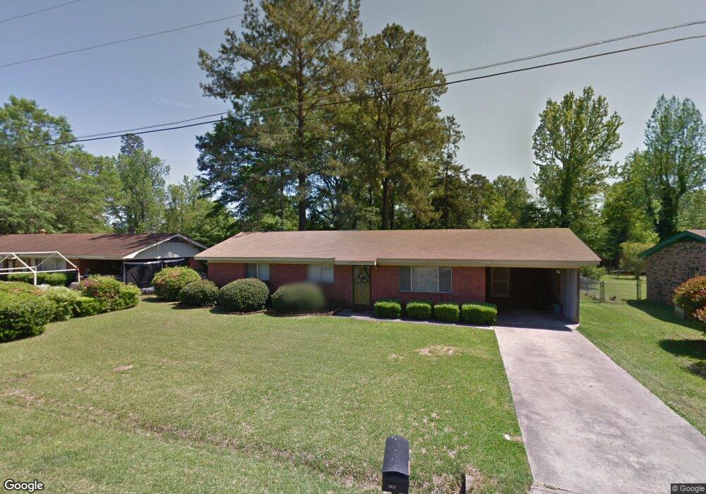 1922 Pearl St, Laurel, MS 39440 - photo 1