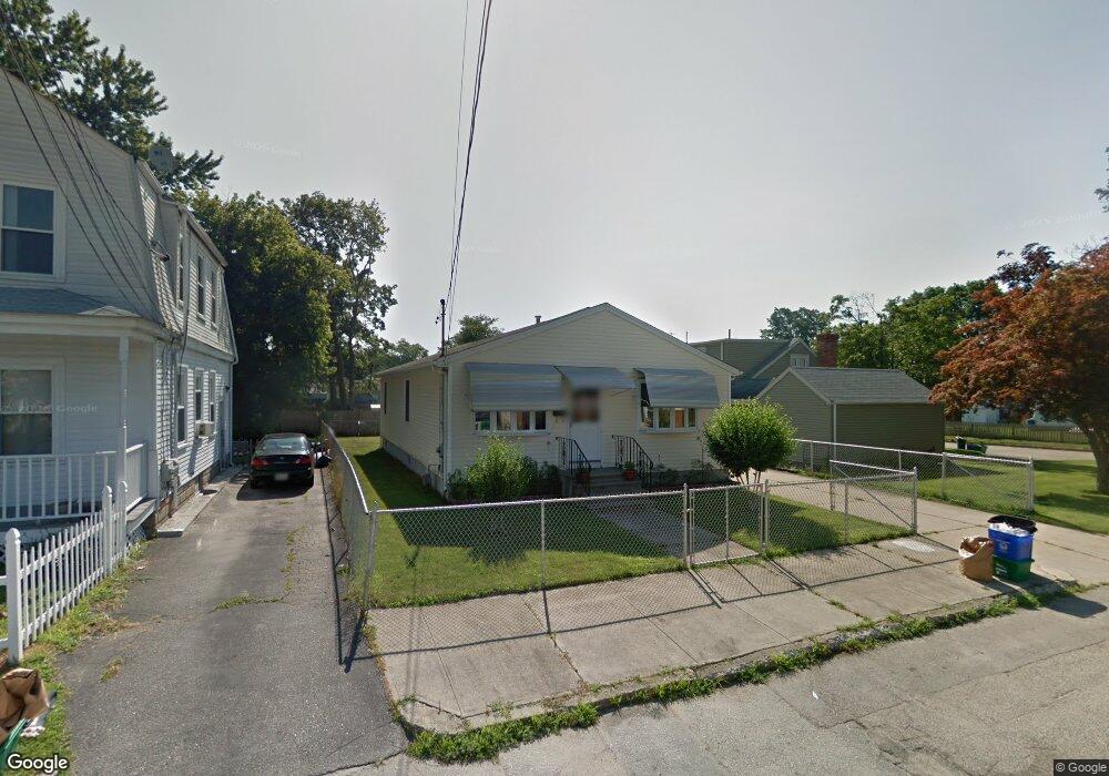 63 Clews St, Pawtucket, RI 02861 - photo 1