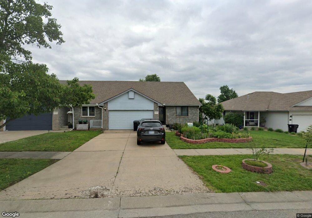 3718 SW Moundview Ct, Topeka, KS 66610 - photo 1