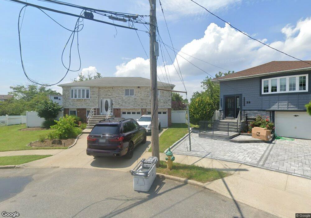 21 Laurel Rd, Freeport, NY 11520 - photo 1