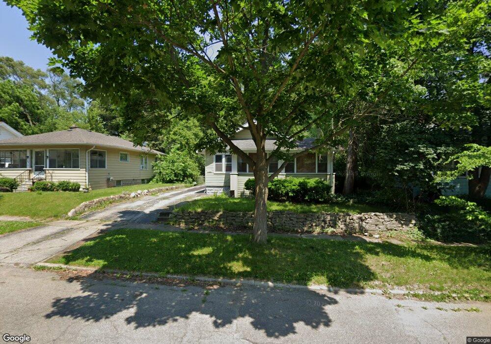 722 Dickinson St, Flint, MI 48504 - photo 1