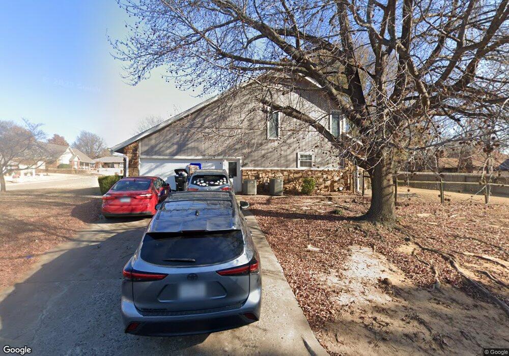 1509 W Fredericksburg St, Broken Arrow, OK 74011 - photo 1