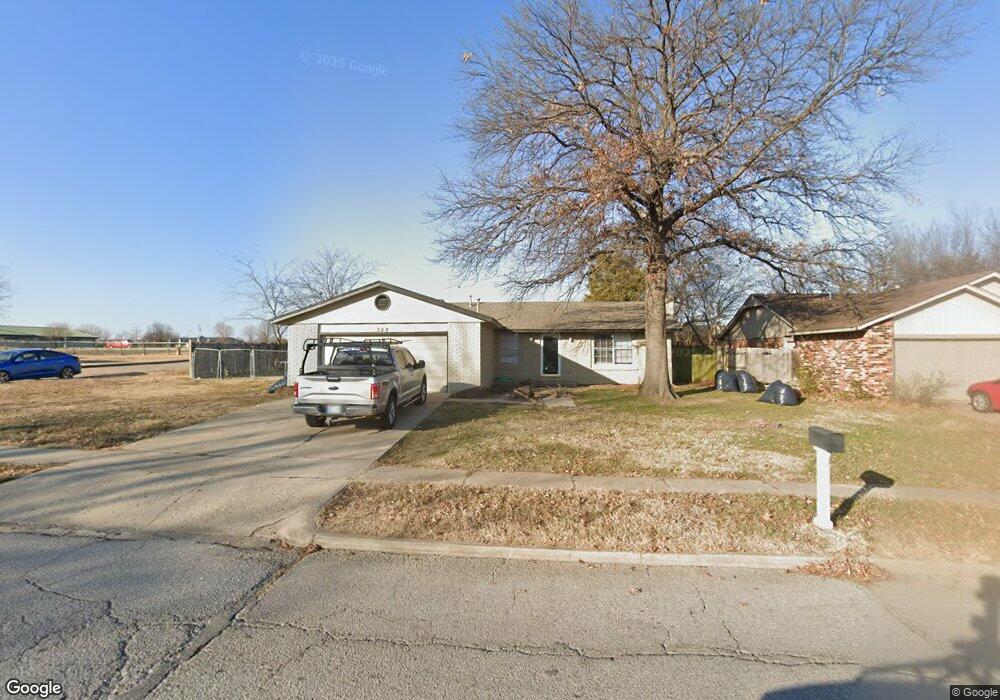 708 W Memphis St, Broken Arrow, OK 74012 - photo 1