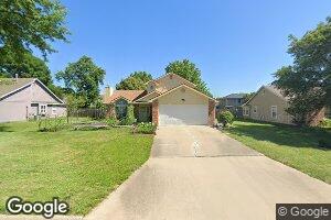 3020 W 30th Ct, Lawrence, KS 66047