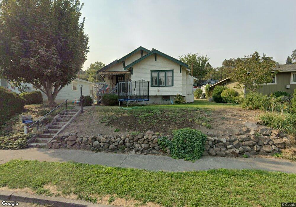 722 E 13th St, the Dalles, OR 97058 - photo 1