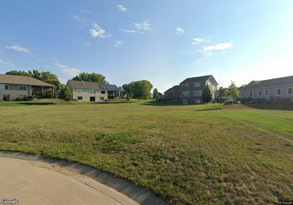 54 Crestview Cir, Winona, MN 55987 - photo 1