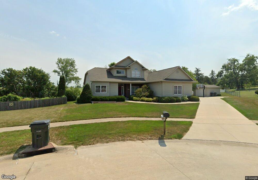 2511 Shawn Ct NW, Cedar Rapids, IA 52405 - photo 1