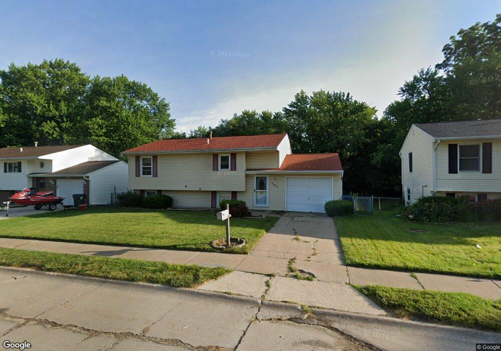 2604 W 56th St, Davenport, IA 52806 - photo 1