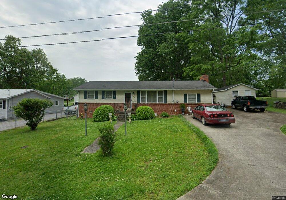 304 Forest Ave, Shelbyville, TN 37160 - photo 1