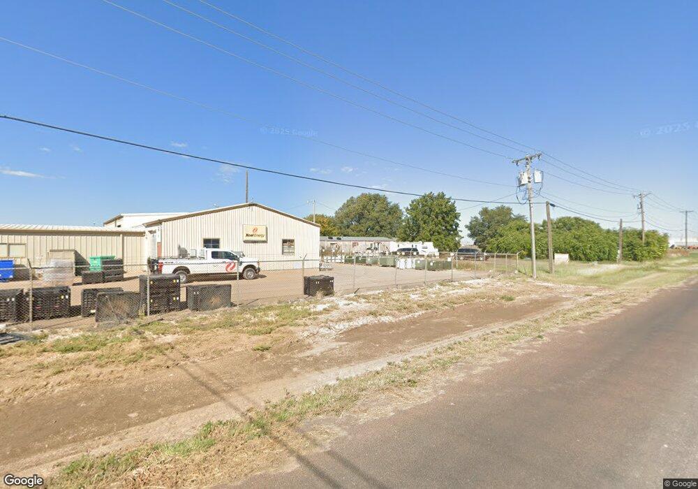 602 Wilson Ave, Dumas, TX 79029 - photo 1