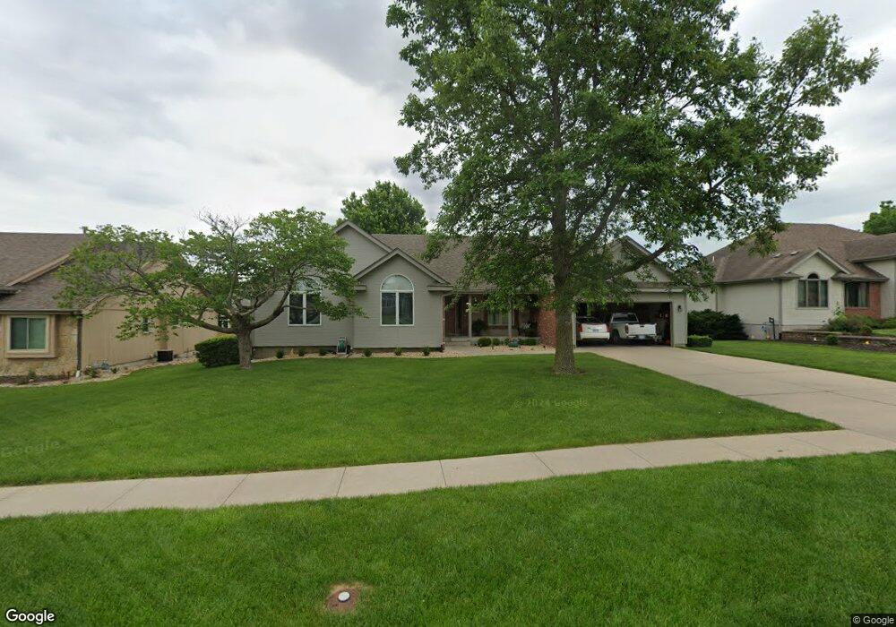 2740 SW Cannock Chase Rd, Topeka, KS 66614 - photo 1