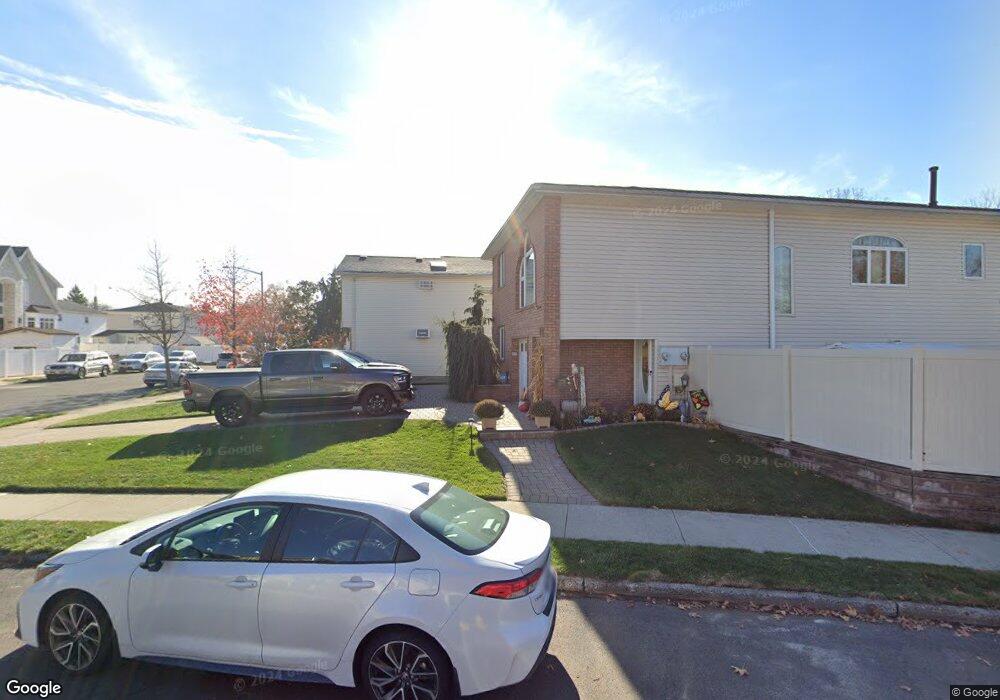 8 Tuttle St, Staten Island, NY 10314 - photo 1