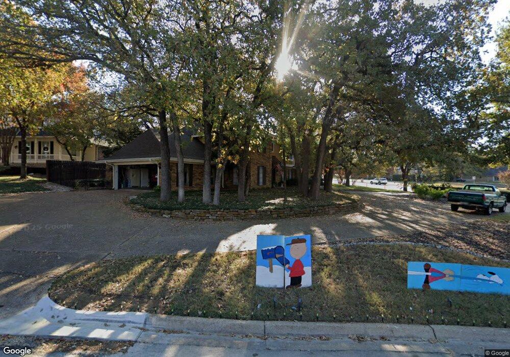 513 Lynndale Ct, Hurst, TX 76054 - photo 1