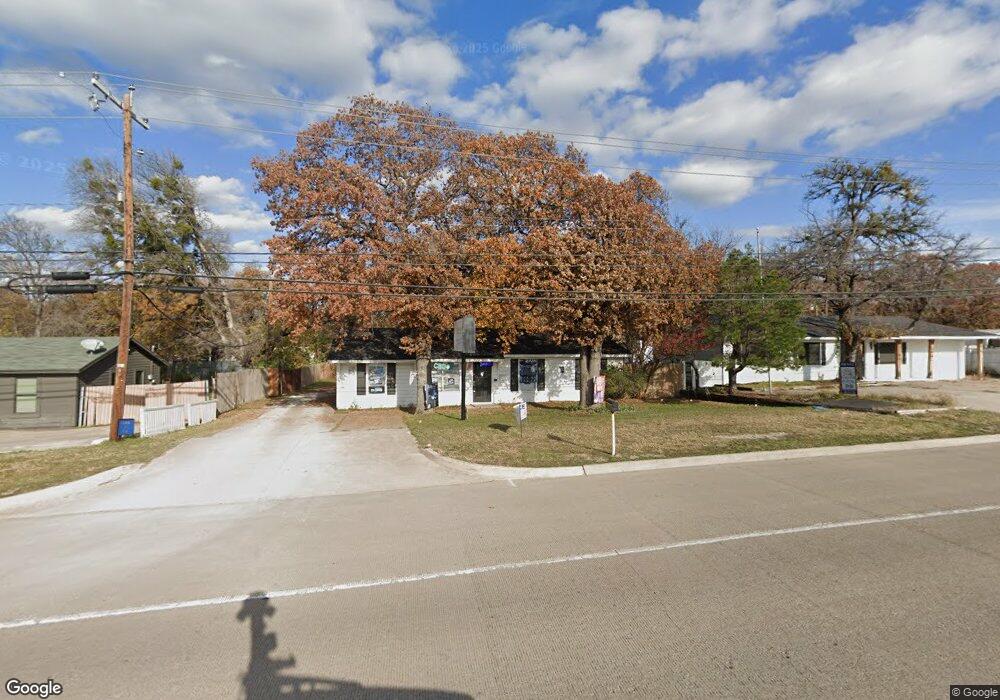 1021 Southeast Pkwy unit b, Azle, TX 76020 - photo 1