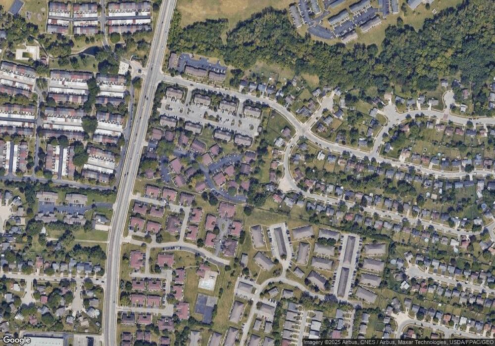 810 Pipers Run Ct, Columbus, OH 43228 - photo 1