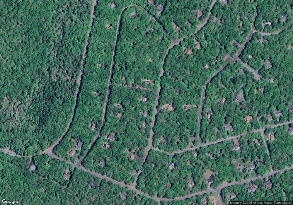 110 Franklin Dr, Hawley, PA 18428 - photo 1