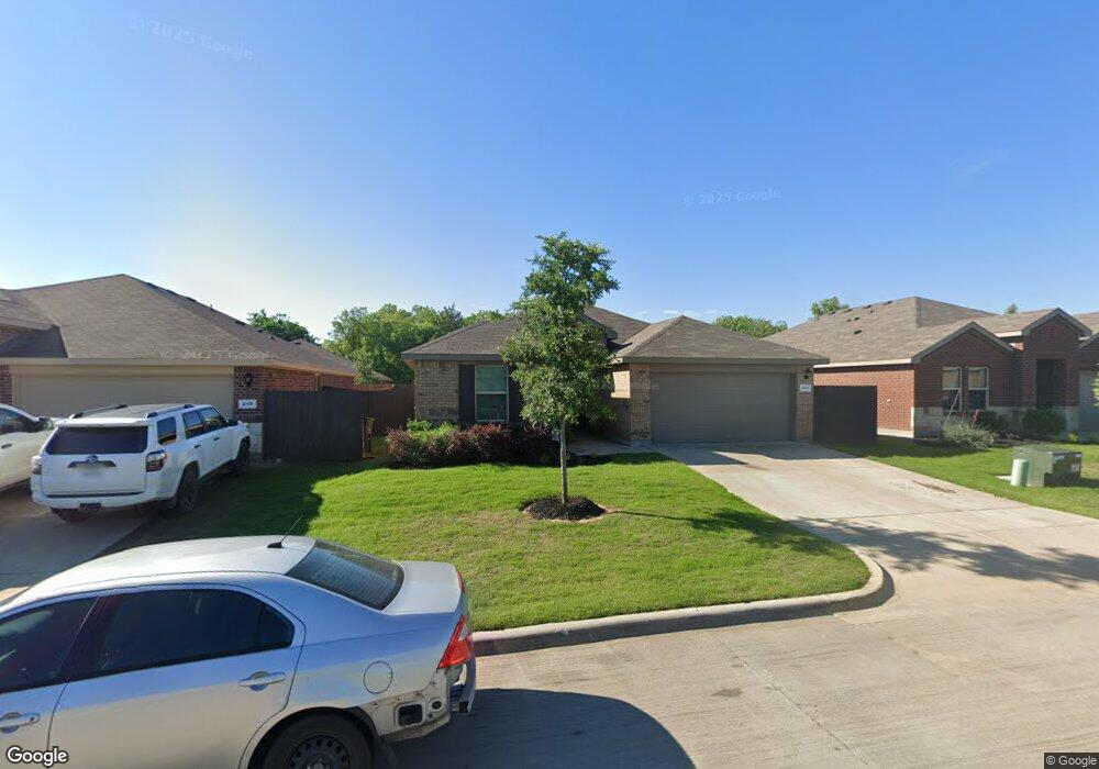 221 Seclusion Dr, Cleburne, TX 76033 - photo 1