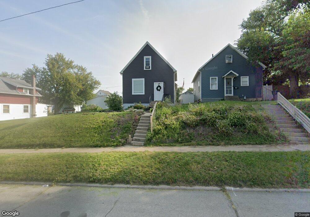 817 16th Ave SW, Cedar Rapids, IA 52404 - photo 1