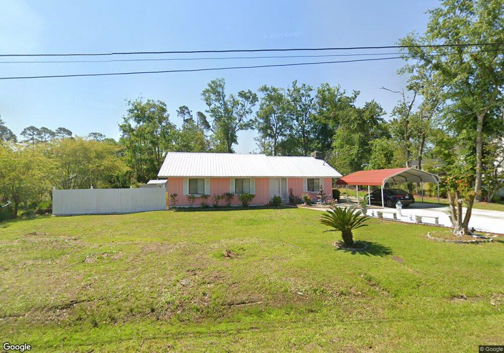 614 Forest Cir, Douglas, GA 31533 - photo 1