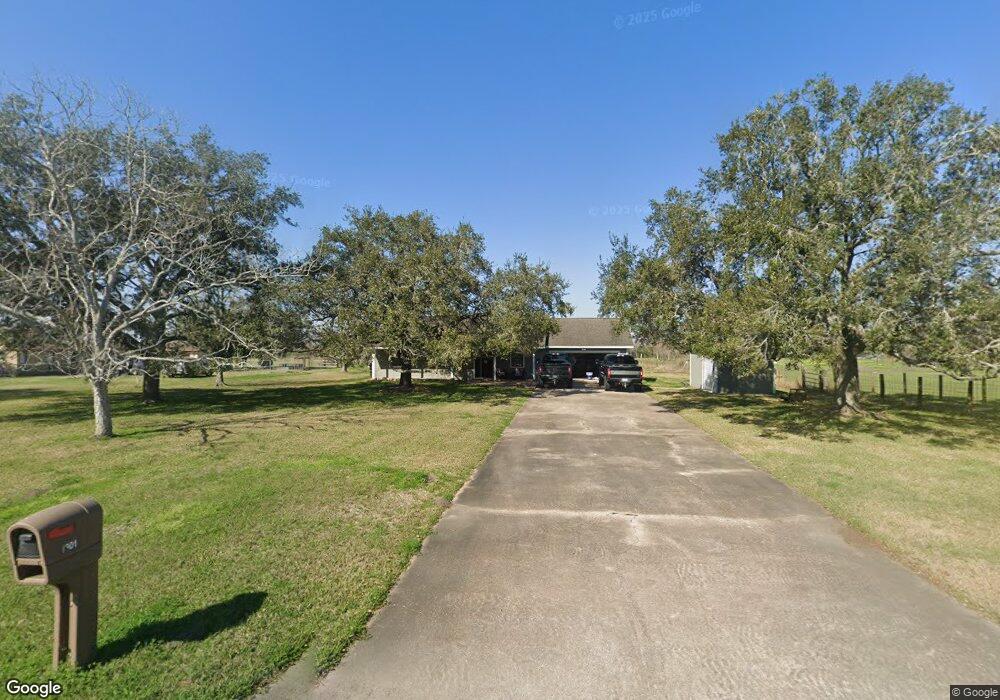 4901 Hayes Rd, Alvin, TX 77511 - photo 1