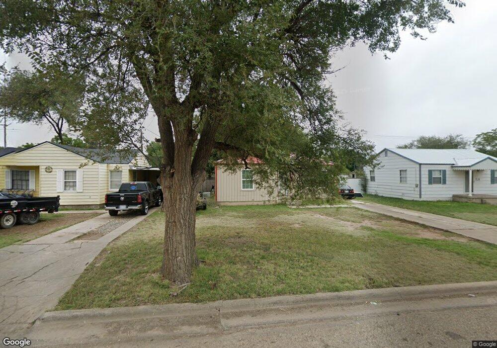 817 NE 2nd St, Dumas, TX 79029 - photo 1