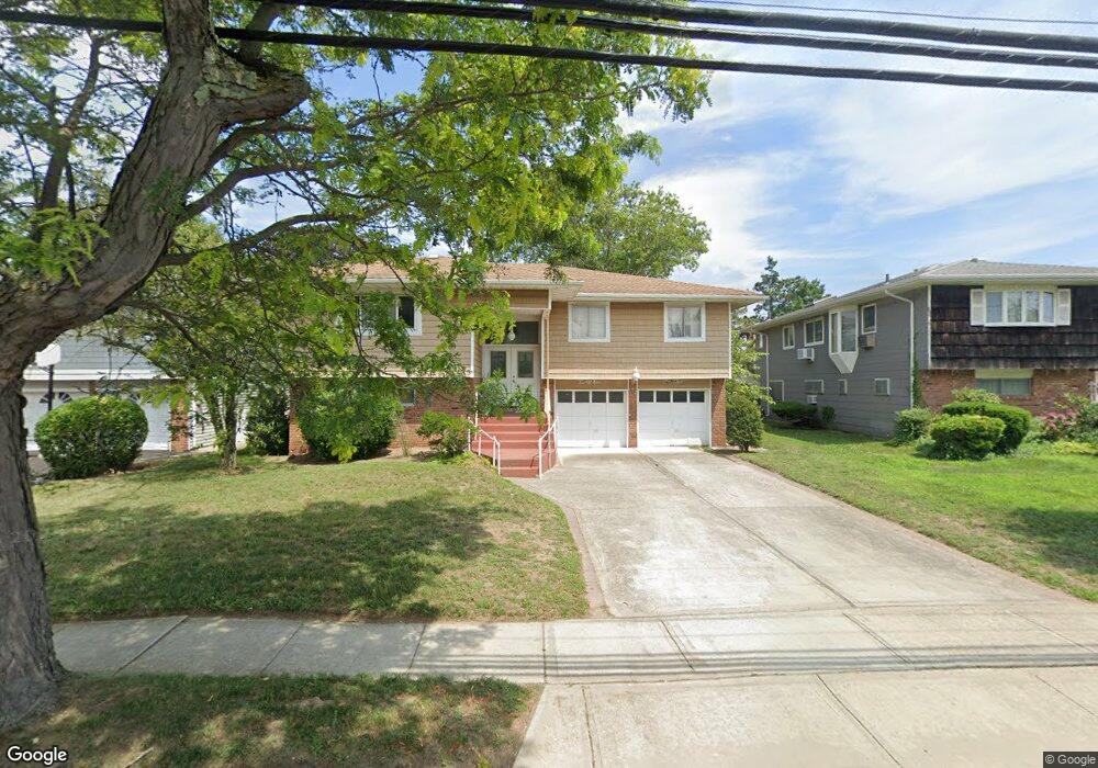 2955 Hewlett Ave, Merrick, NY 11566 - photo 1