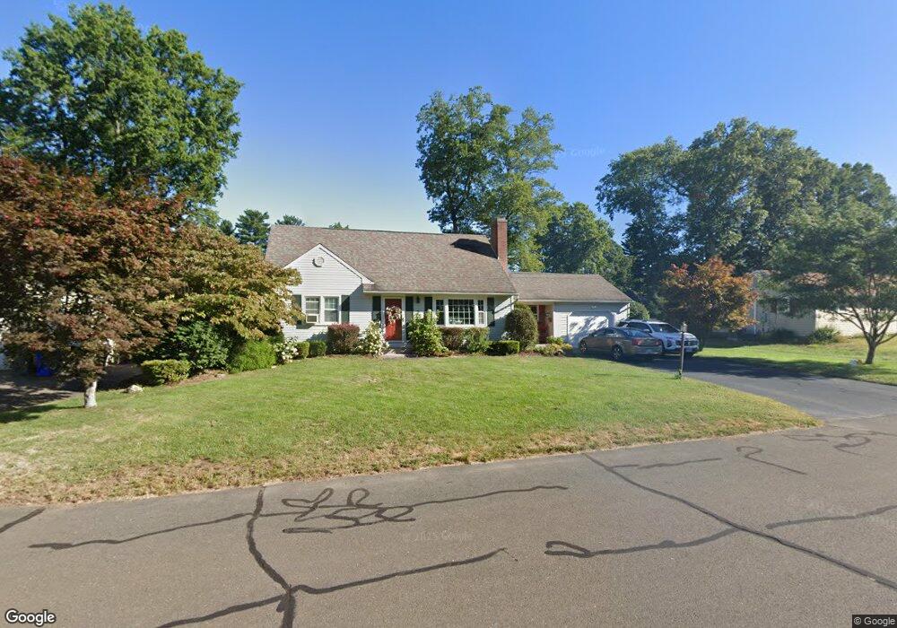 7 Iroquois Rd, Enfield, CT 06082 - photo 1